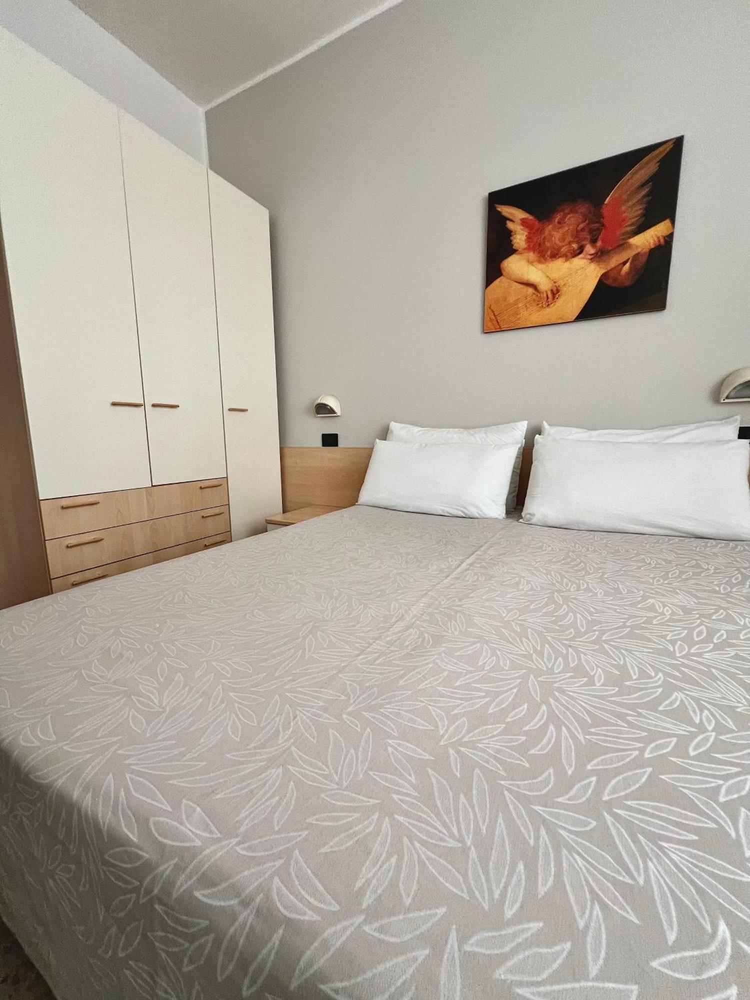Hotel B&B Ardea Ріміні Екстер'єр фото