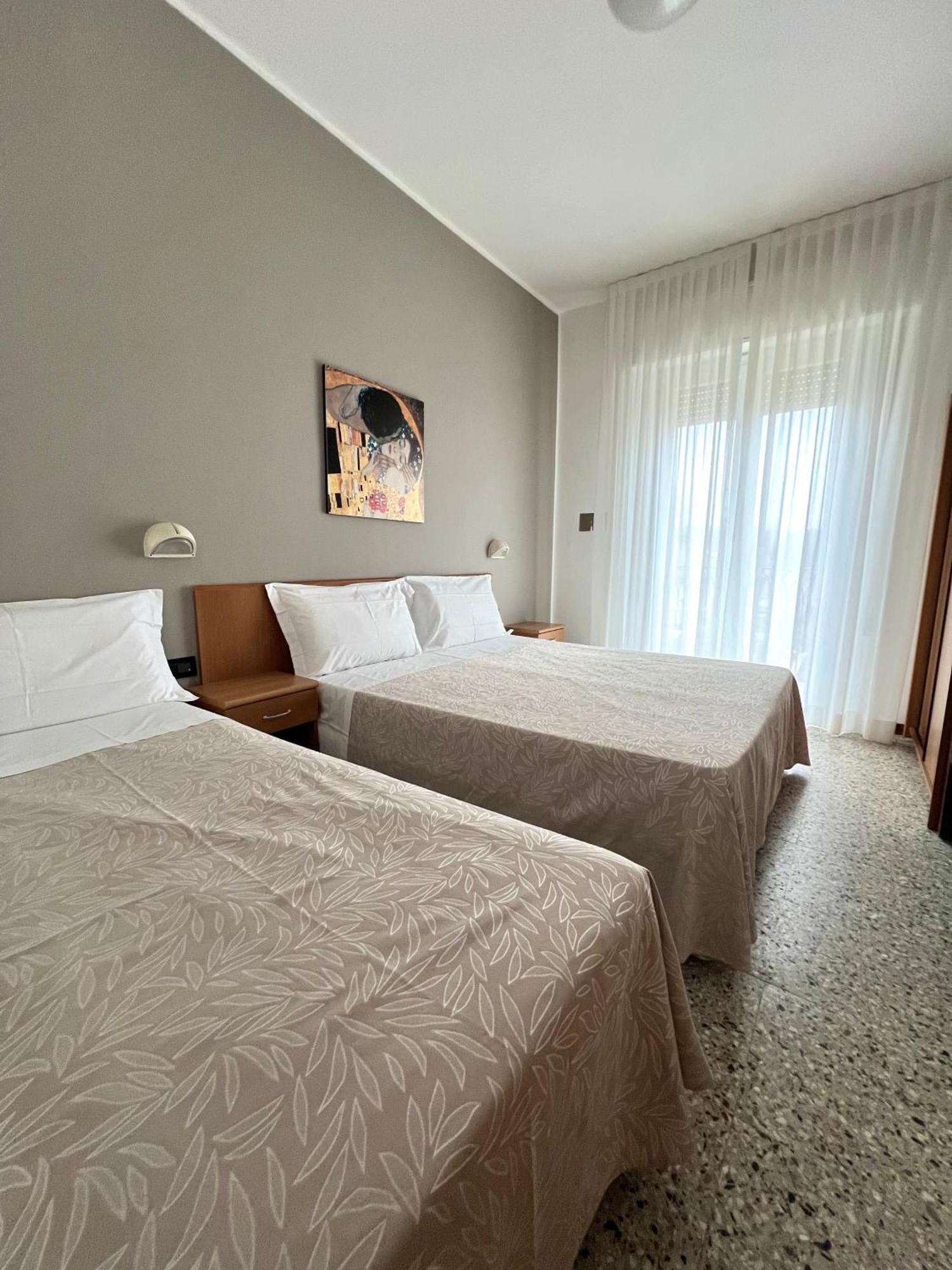 Hotel B&B Ardea Ріміні Екстер'єр фото