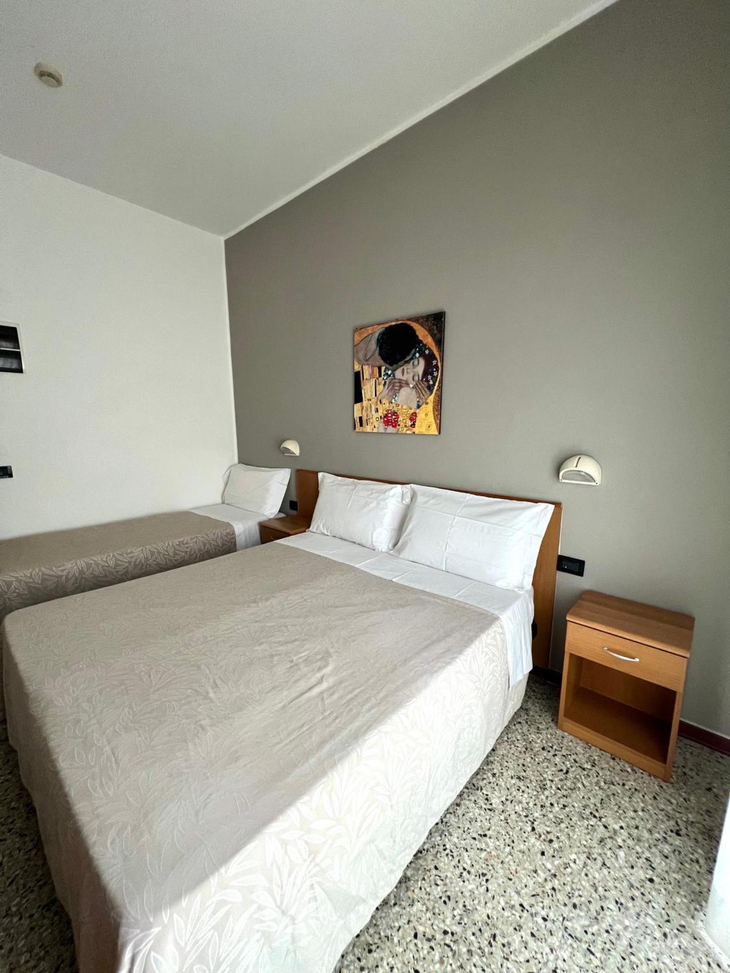 Hotel B&B Ardea Ріміні Екстер'єр фото